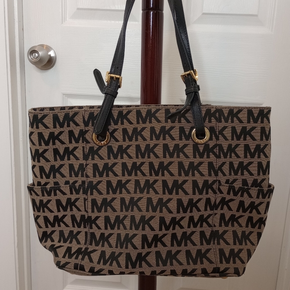Michael Kors Purse - Picture 2 of 3